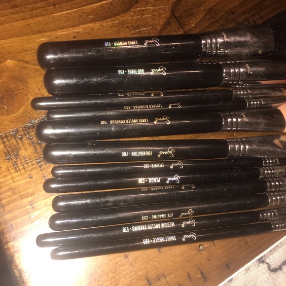Sigma Brushes